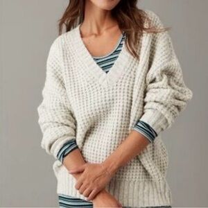 American Eagle Outfitters Cream V-Neck Sweater